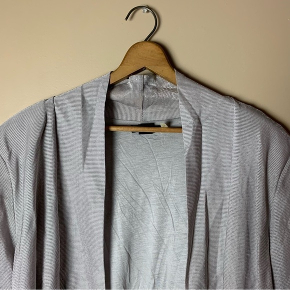[H&M] Gray Metallic Silver Open Front 3/4 Sleeve Padded Shoulder Blazer - Picture 2 of 8